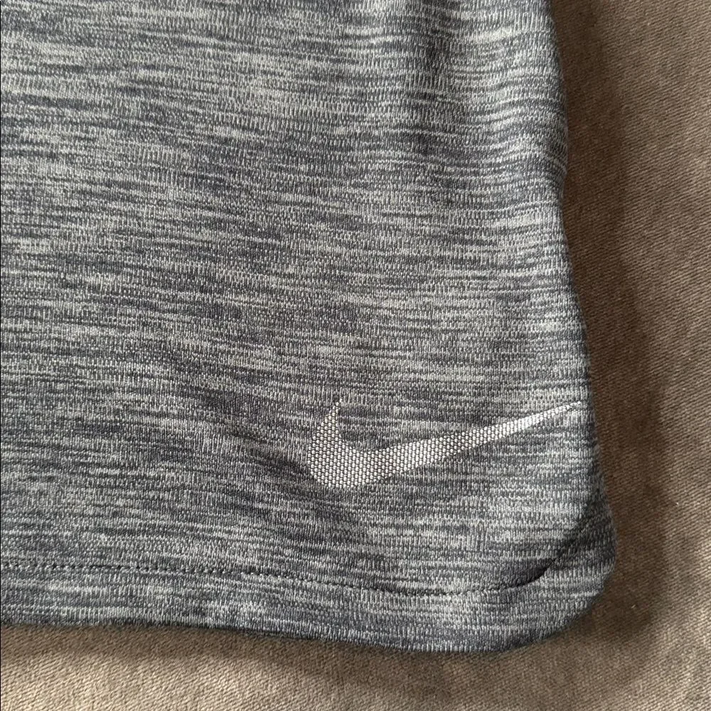 Nike Dry Men’s Gray Training Shorts Standard Fit Size M NWT